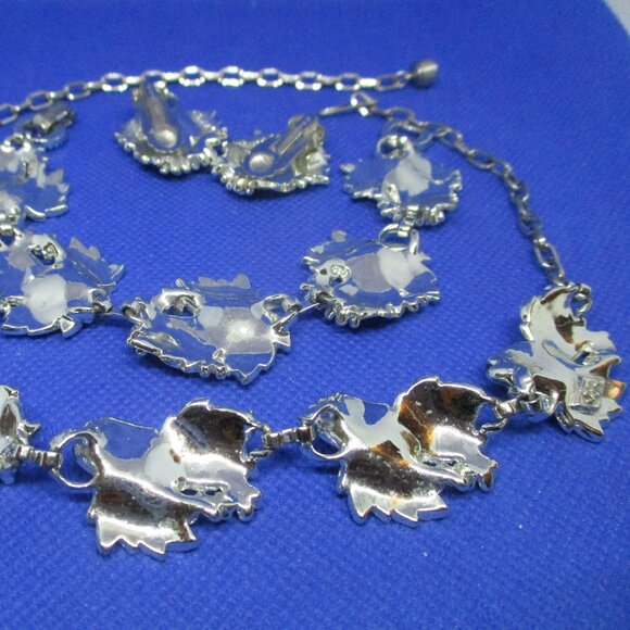 3 Piece Set SARAH COVENTRY Whispering Leaf Necklace 1967 White Enamel Grape Leaf - Picture 15 of 15